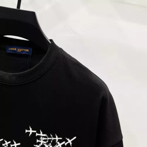 Replica Louis Vuitton LV T-Shirts Short Sleeved For Unisex #1361922 $40.00 USD for Wholesale