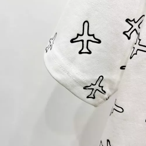 Replica Louis Vuitton LV T-Shirts Short Sleeved For Unisex #1361923 $40.00 USD for Wholesale