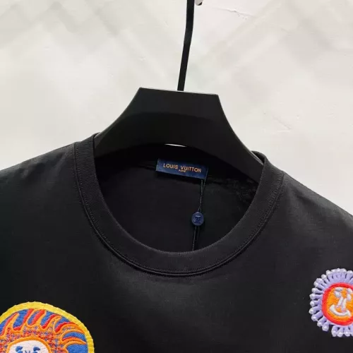 Replica Louis Vuitton LV T-Shirts Short Sleeved For Unisex #1361989 $52.00 USD for Wholesale