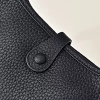 $76.00 USD Hermes AAA Quality Messenger Bags For Women #1355567