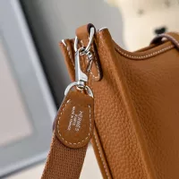 $76.00 USD Hermes AAA Quality Messenger Bags For Women #1355573