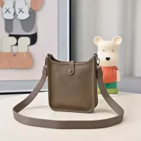 $76.00 USD Hermes AAA Quality Messenger Bags For Women #1355575
