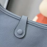 $76.00 USD Hermes AAA Quality Messenger Bags For Women #1355581