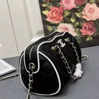 $88.00 USD Chanel AAA Quality Messenger Bags For Women #1356077
