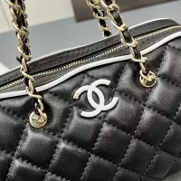 $88.00 USD Chanel AAA Quality Messenger Bags For Women #1356077