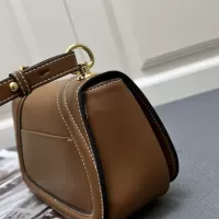$92.00 USD Gucci AAA Quality Messenger Bags For Women #1356172