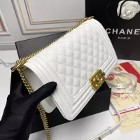 $88.00 USD Chanel AAA Quality Messenger Bags For Women #1356231