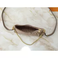 $48.00 USD Louis Vuitton Messenger Bags For Women #1356280