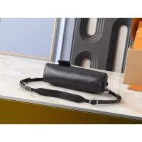 $56.00 USD Louis Vuitton Messenger Bags For Women #1356288