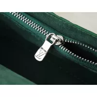 $56.00 USD Louis Vuitton Messenger Bags For Women #1356295