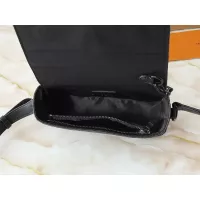 $56.00 USD Louis Vuitton Messenger Bags For Women #1356297