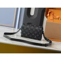 $56.00 USD Louis Vuitton Messenger Bags For Women #1356298
