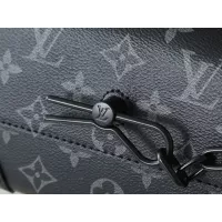 $56.00 USD Louis Vuitton Messenger Bags For Women #1356298