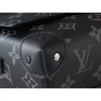 $56.00 USD Louis Vuitton Messenger Bags For Women #1356298