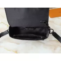 $56.00 USD Louis Vuitton Messenger Bags For Women #1356298