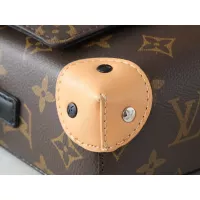 $56.00 USD Louis Vuitton Messenger Bags For Women #1356299