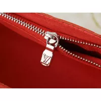 $56.00 USD Louis Vuitton Messenger Bags For Women #1356301