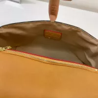 $40.00 USD Louis Vuitton Messenger Bags For Women #1356558