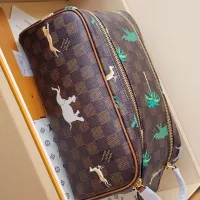$102.00 USD Louis Vuitton AAA Quality Handbags For Women #1357250