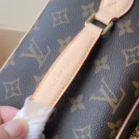 $128.00 USD Louis Vuitton AAA Quality Handbags For Women #1357251