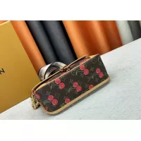 $72.00 USD Louis Vuitton AAA Quality Messenger Bags For Women #1357351