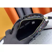 $88.00 USD Louis Vuitton AAA Quality Messenger Bags For Women #1357353
