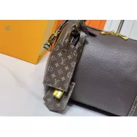 $68.00 USD Louis Vuitton AAA Quality Messenger Bags For Women #1357446