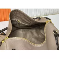 $72.00 USD Louis Vuitton AAA Quality Messenger Bags For Women #1357451