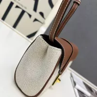 $82.00 USD Celine AAA Quality Messenger Bags For Women #1358770