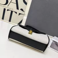 $82.00 USD Celine AAA Quality Messenger Bags For Women #1358771