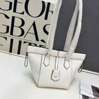 $96.00 USD Fendi AAA Quality Shoulder Bags For Women #1358780