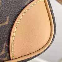 $170.00 USD Louis Vuitton AAA Quality Messenger Bags For Women #1358906