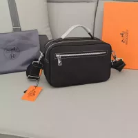 $102.00 USD Hermes AAA Man Messenger Bags #1359622
