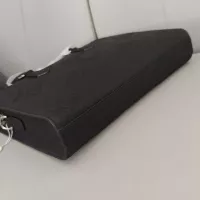 $162.00 USD Louis Vuitton AAA Man Handbags #1359684
