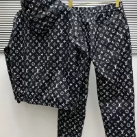 $105.00 USD Louis Vuitton LV Tracksuits Long Sleeved For Men #1361003