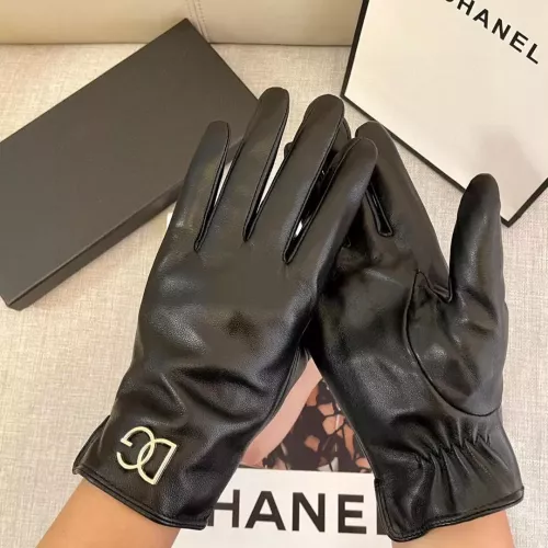 Replica Dolce & Gabbana Gloves For Women #1365810 $45.00 USD for Wholesale