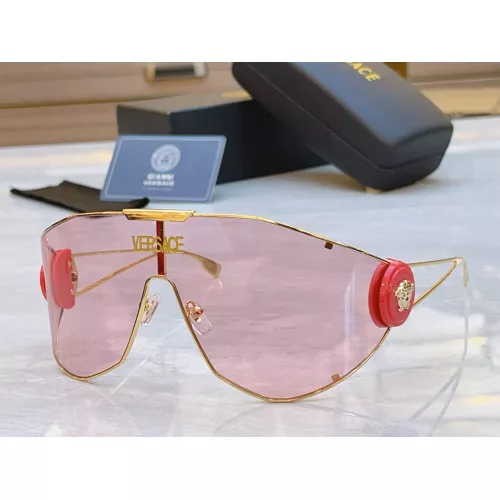 Versace AAA Quality Sunglasses #1366797