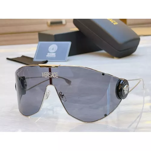 Versace AAA Quality Sunglasses #1366801