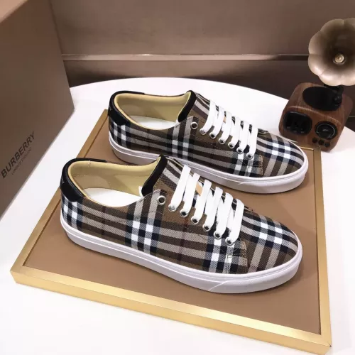 Replica Burberry Casual Shoes For Men #1367248 $92.00 USD for Wholesale