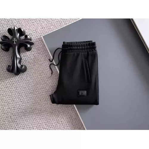 Replica Louis Vuitton LV Tracksuits Long Sleeved For Men #1370289 $82.00 USD for Wholesale