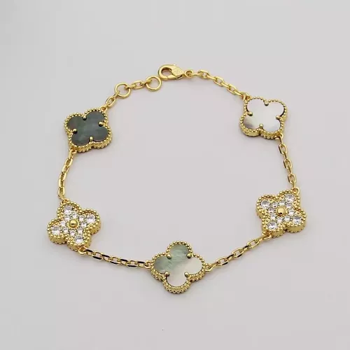 Van Cleef &amp; Arpels Bracelets For Women #1371289 $29.00 USD, Wholesale Replica Van Cleef &amp; Arpels Bracelets