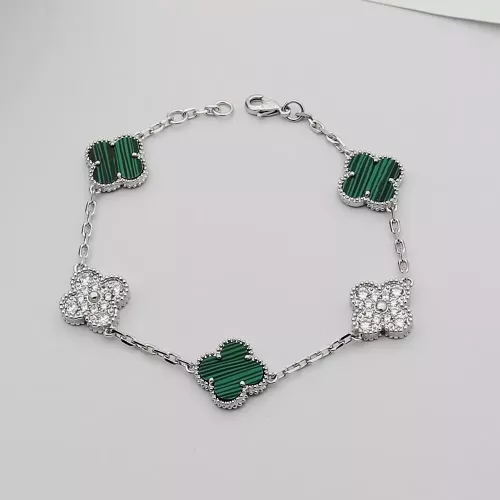 Van Cleef &amp; Arpels Bracelets For Women #1371314 $29.00 USD, Wholesale Replica Van Cleef &amp; Arpels Bracelets