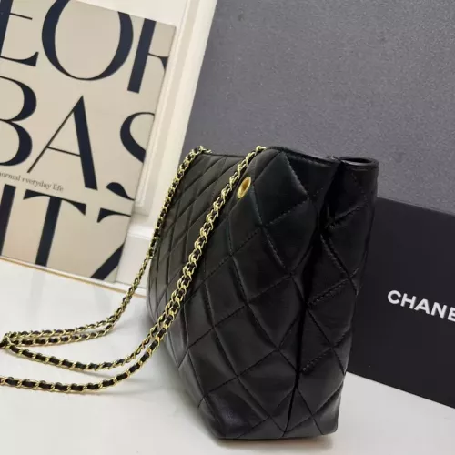 Replica Chanel AAA Quality Shoulder Bags For Women #1372010 $96.00 USD for Wholesale