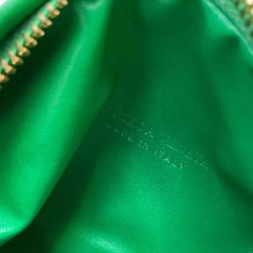 Replica Bottega Veneta BV AAA Quality Handbags For Women #1372464 $102.00 USD for Wholesale