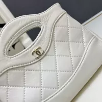 $76.00 USD Chanel AAA Quality Messenger Bags For Women #1363810