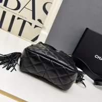 $92.00 USD Chanel AAA Quality Messenger Bags For Women #1363843