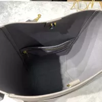 $128.00 USD Celine AAA Quality Messenger Bags For Women #1363983