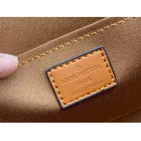 $88.00 USD Louis Vuitton AAA Quality Handbags For Women #1364067