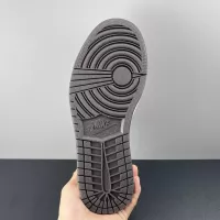 $92.00 USD Nike SB Dunk-Low For Men #1367958