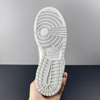 $92.00 USD Nike SB Dunk-Low For Women #1367983